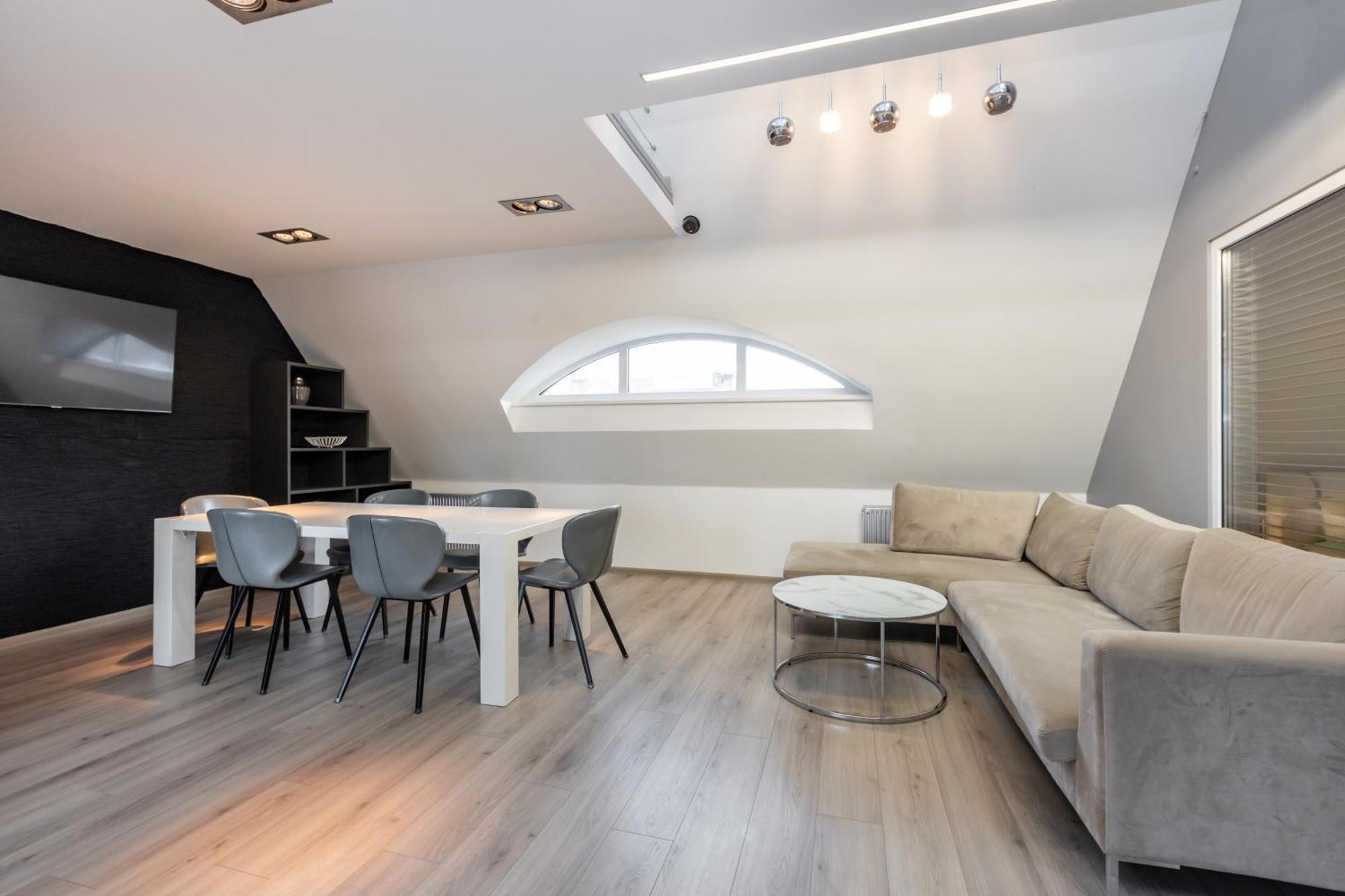 Penthouse Apartment With Terrace Riga Bagian luar foto
