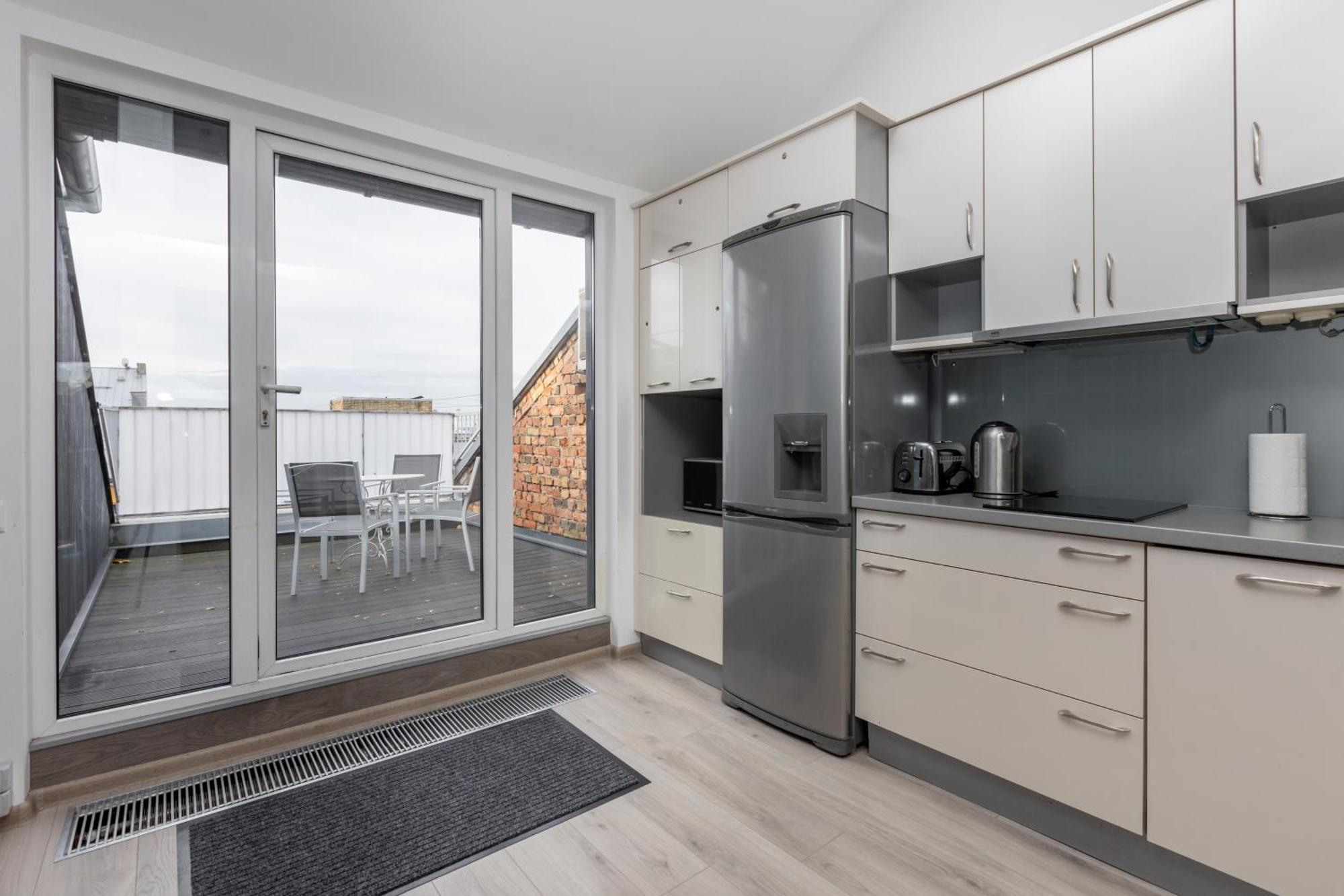 Penthouse Apartment With Terrace Riga Bagian luar foto