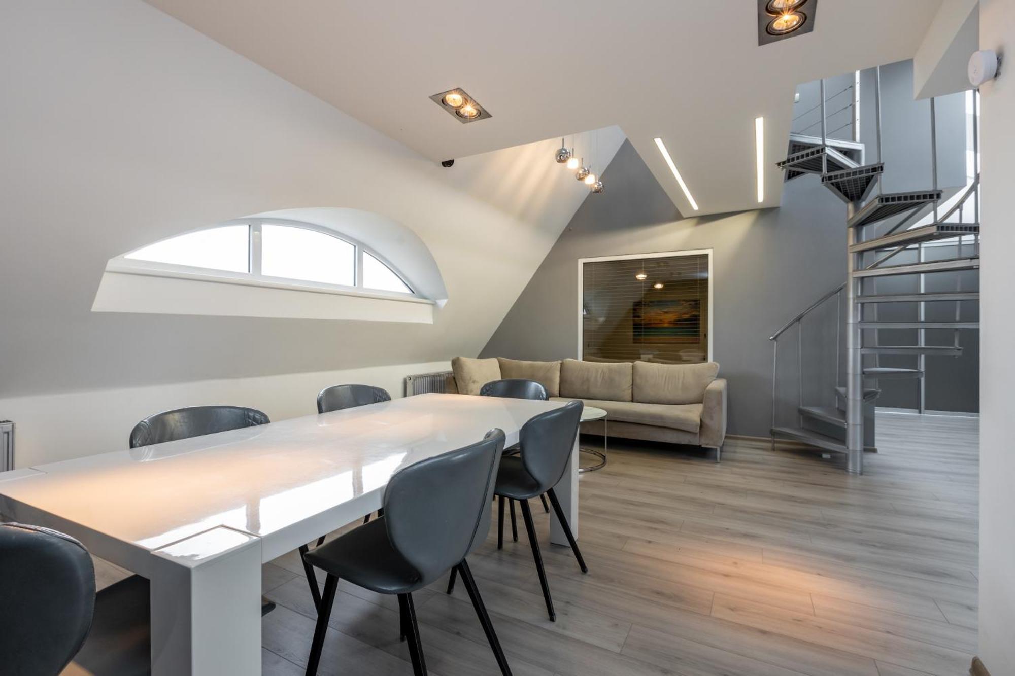 Penthouse Apartment With Terrace Riga Bagian luar foto